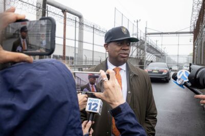 Newark Mayor Ras Baraka Claims He Was Targeted by ICE During Arrest Outside Detention Facility